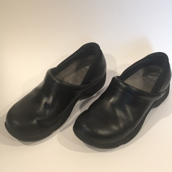 Size 6 DANSKO’S Kelsey clogs Black Leather Professional - Picture 3 of 11